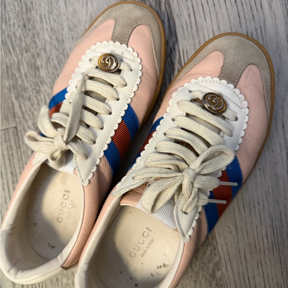Gucci Women's Pink and Blue Stripe Sneakers